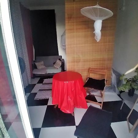 Chambre Avec Cuisine Et Sdb Semi-Privatives Separees Dans Un Ecrin De Verdure 레자빔 외부 사진