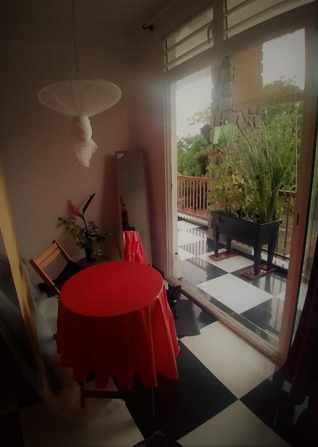 Chambre Avec Cuisine Et Sdb Semi-Privatives Separees Dans Un Ecrin De Verdure 레자빔 외부 사진